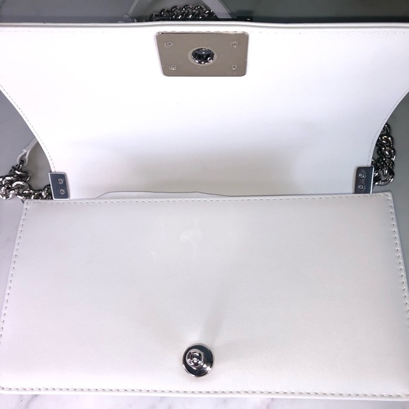 ❌SOLD❌CHANEL White Sequin BoyBag Limited Edition - Picture 13 of 17